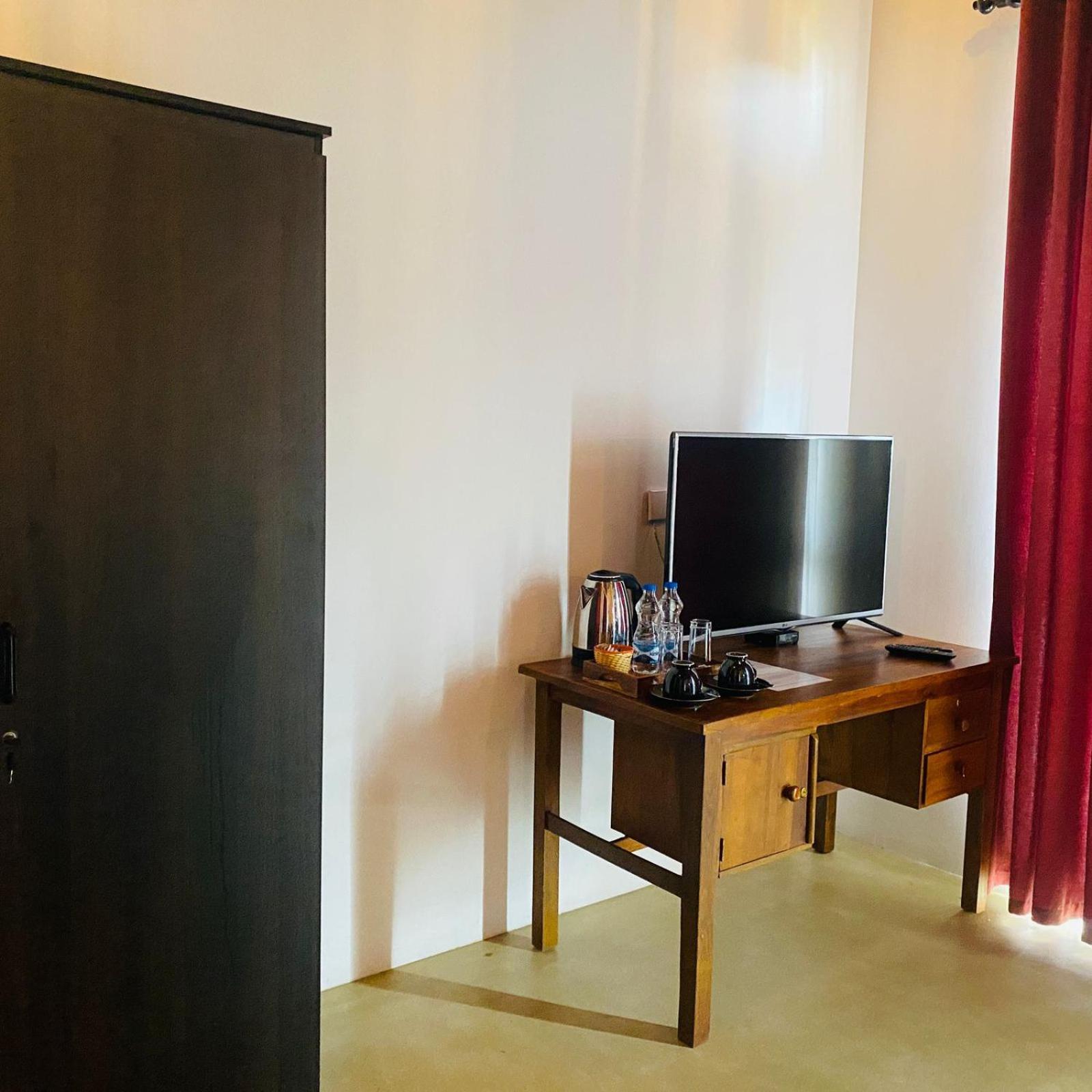 Shima Guni Beach Club Hotel Matara Værelse billede